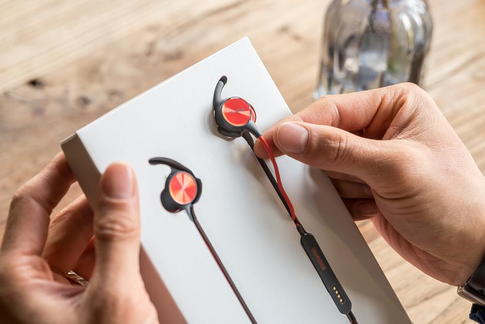 华为运动心率蓝牙耳机R1 Pro 不仅能听歌,还能