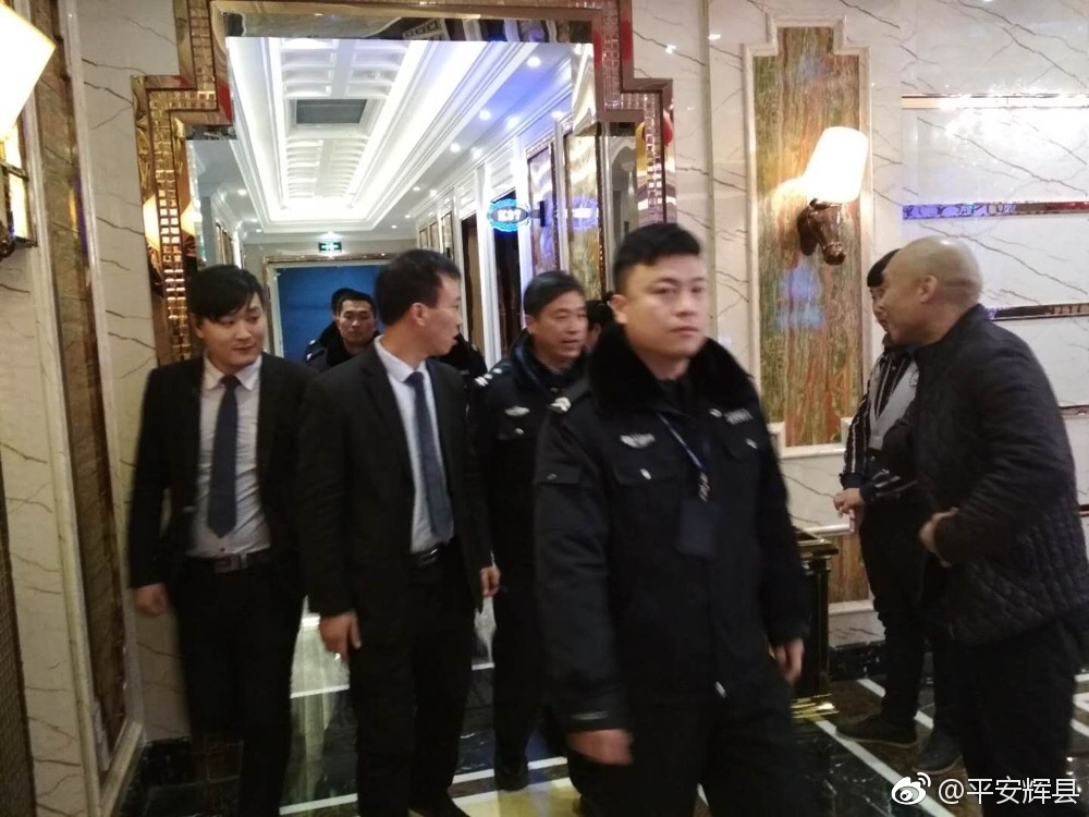 辉县城关派出所对辖区内的公共娱乐场所和网吧