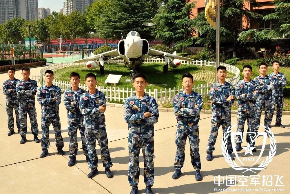 想考飞行员的初中生、高中生注意:空军2018年