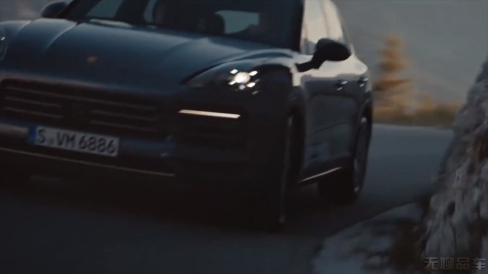 永不停息的豪华SUV之争！路虎揽胜运动 保时捷卡宴 宝马X5 对比  ​