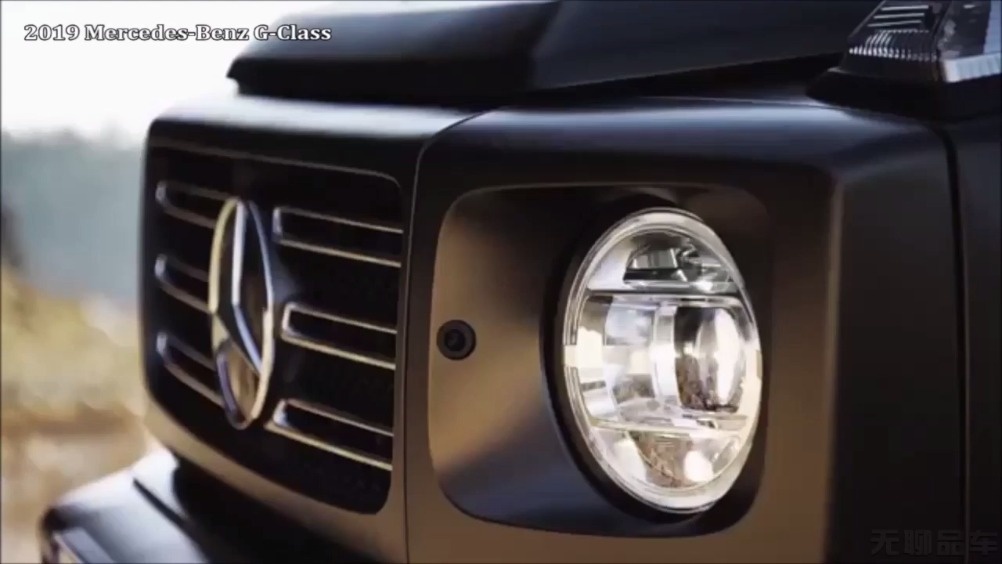 最强豪华硬派越野SUV对决！2019奔驰G对比路虎卫士  ​