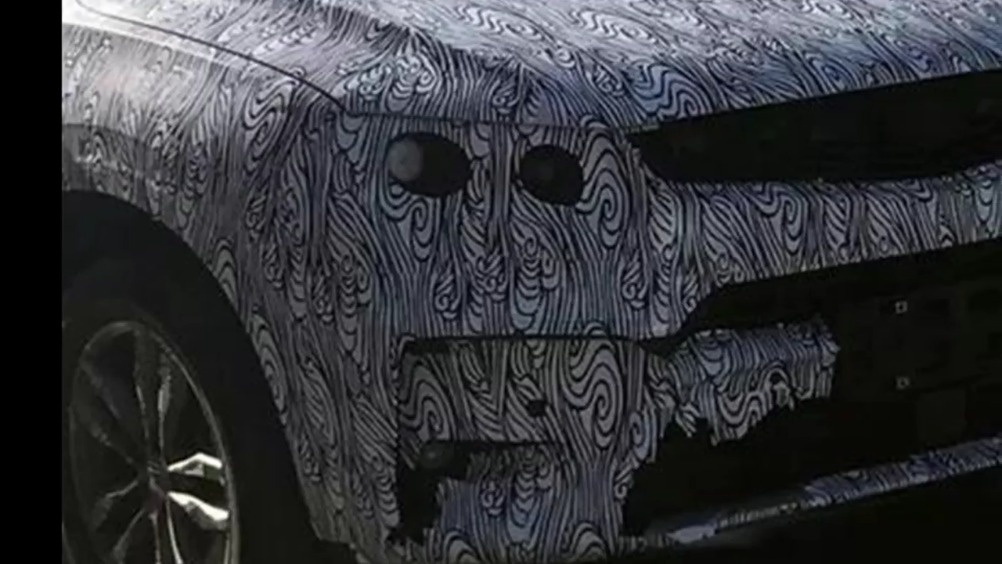 吉利全新轿跑SUV内饰曝光  ​