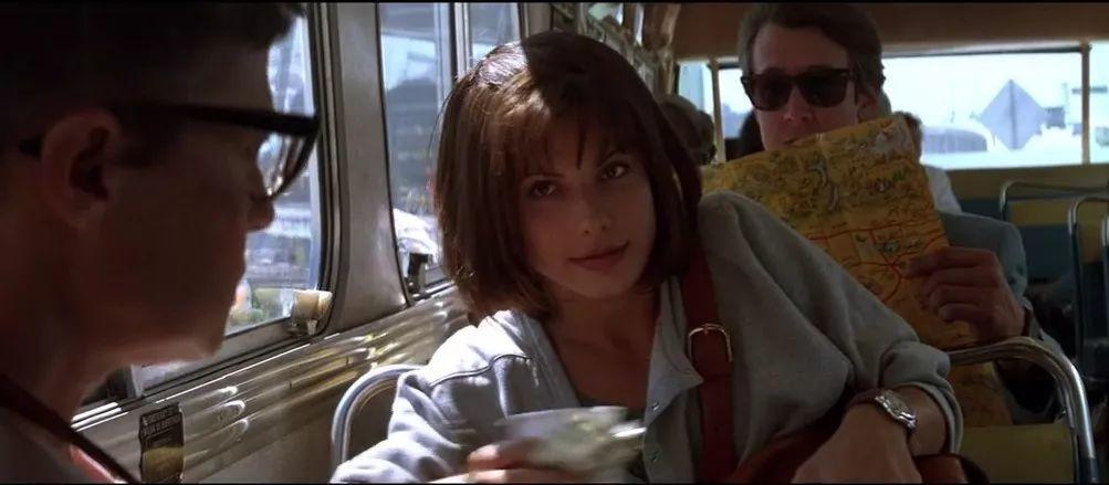 这部90年代的经典动作片,现在仍被列入多部电影教材作为案例!