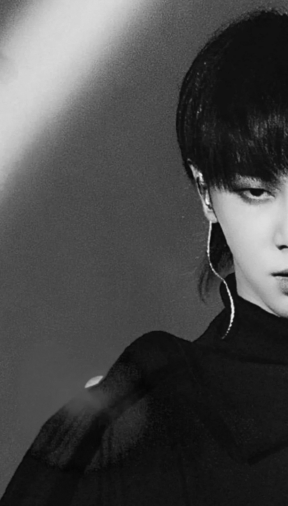 华晨宇《歌手》后台尬舞 吉他花再次把ET撩废