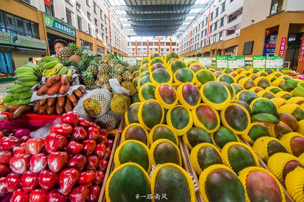水果批发市场共有192吨水果