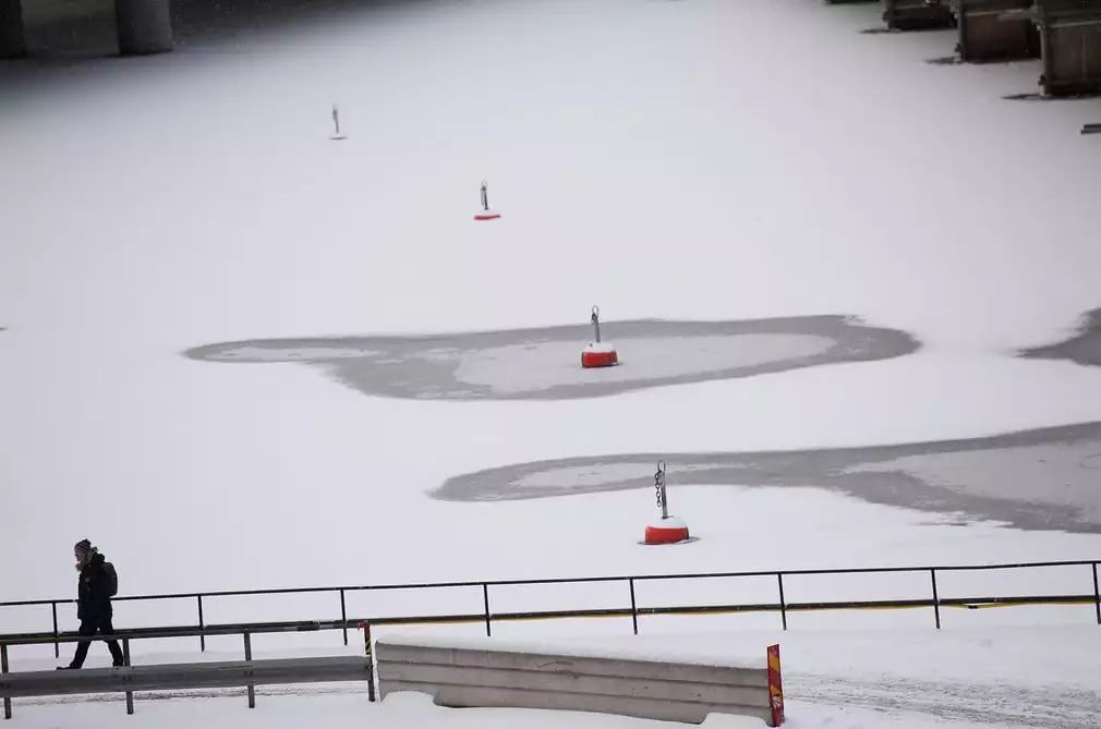 一阵寒流几乎把整个欧洲都冻住了…荷兰人民就