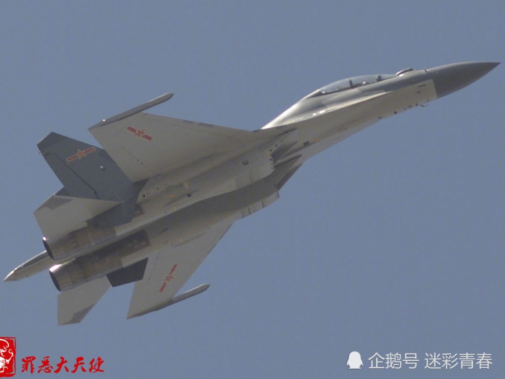 三机编队:中国空军发布歼16战机宣传片和纪念