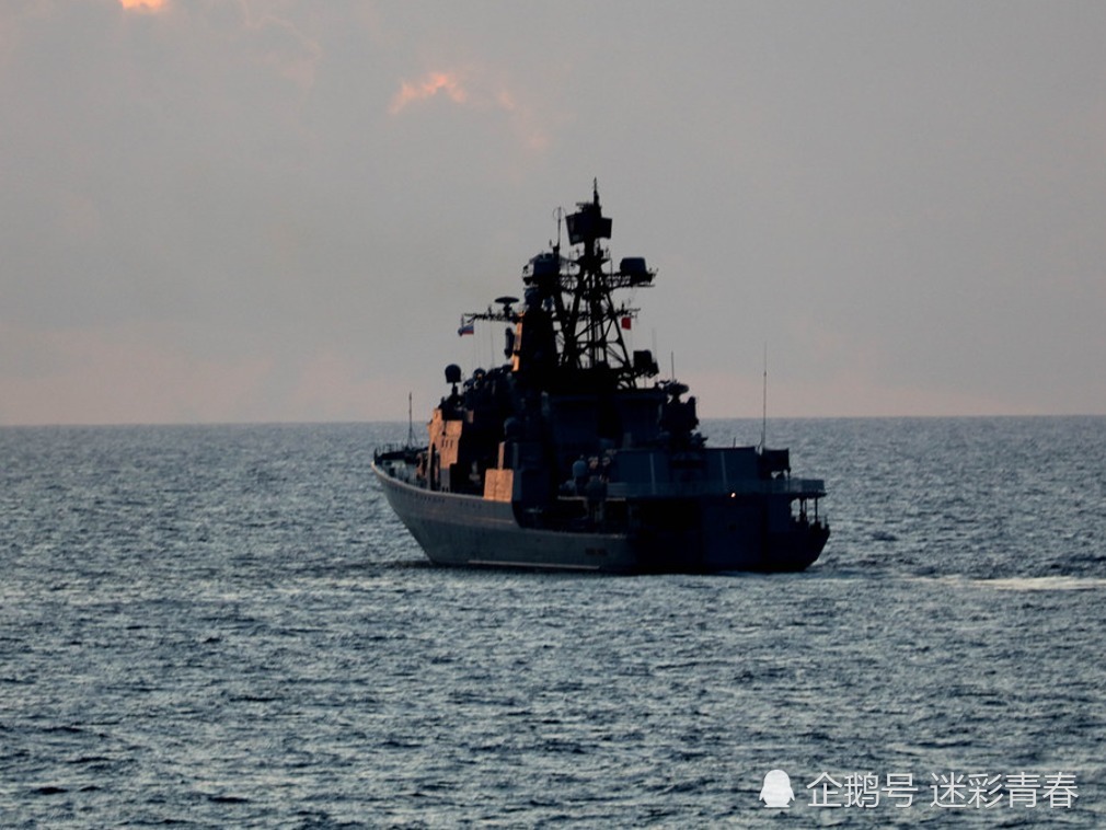 解放军054A级护卫舰549常州舰赴日本海巡航