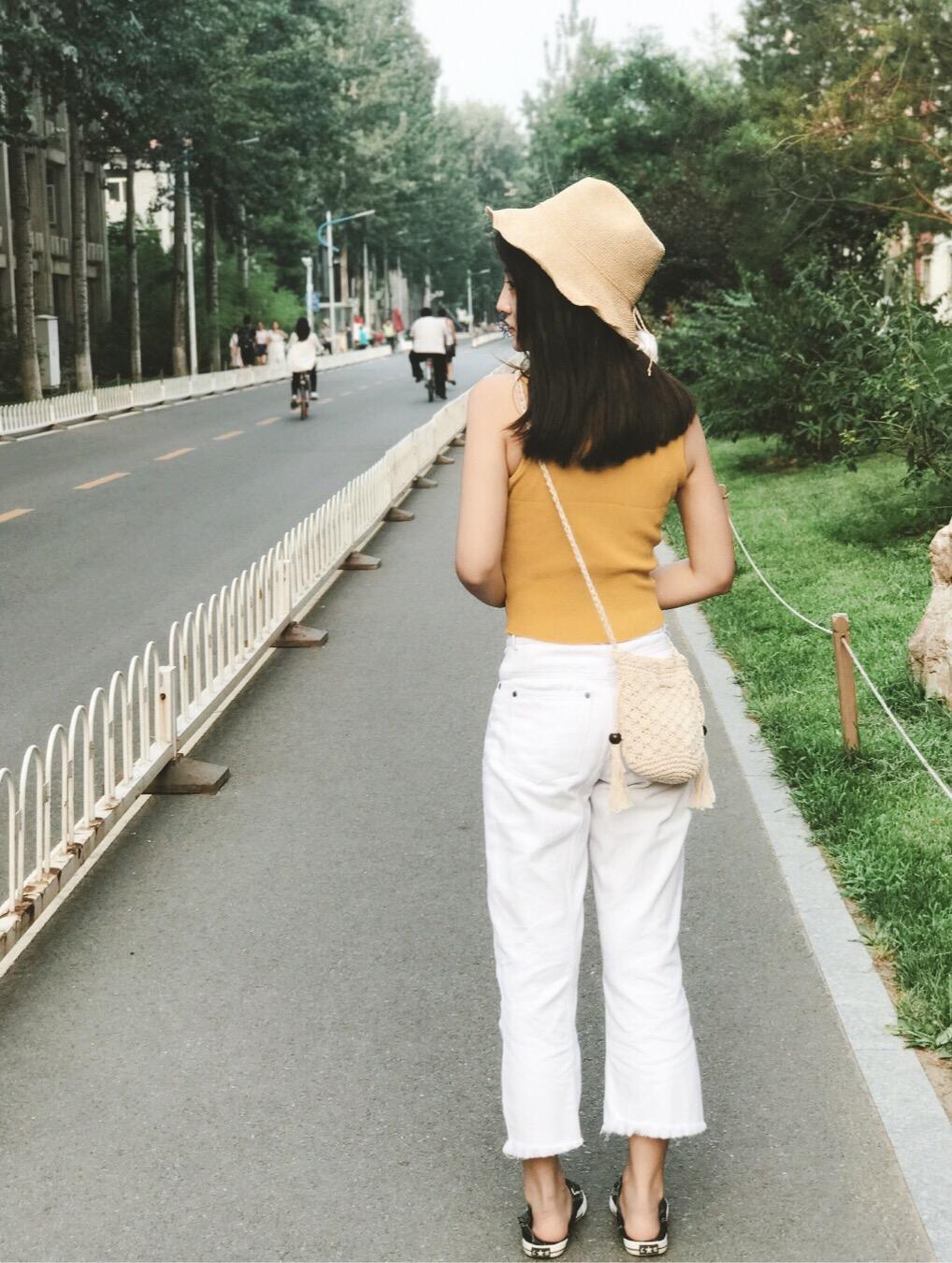 女生旅行拍照技巧,从穿衣到姿势表情全在这儿了
