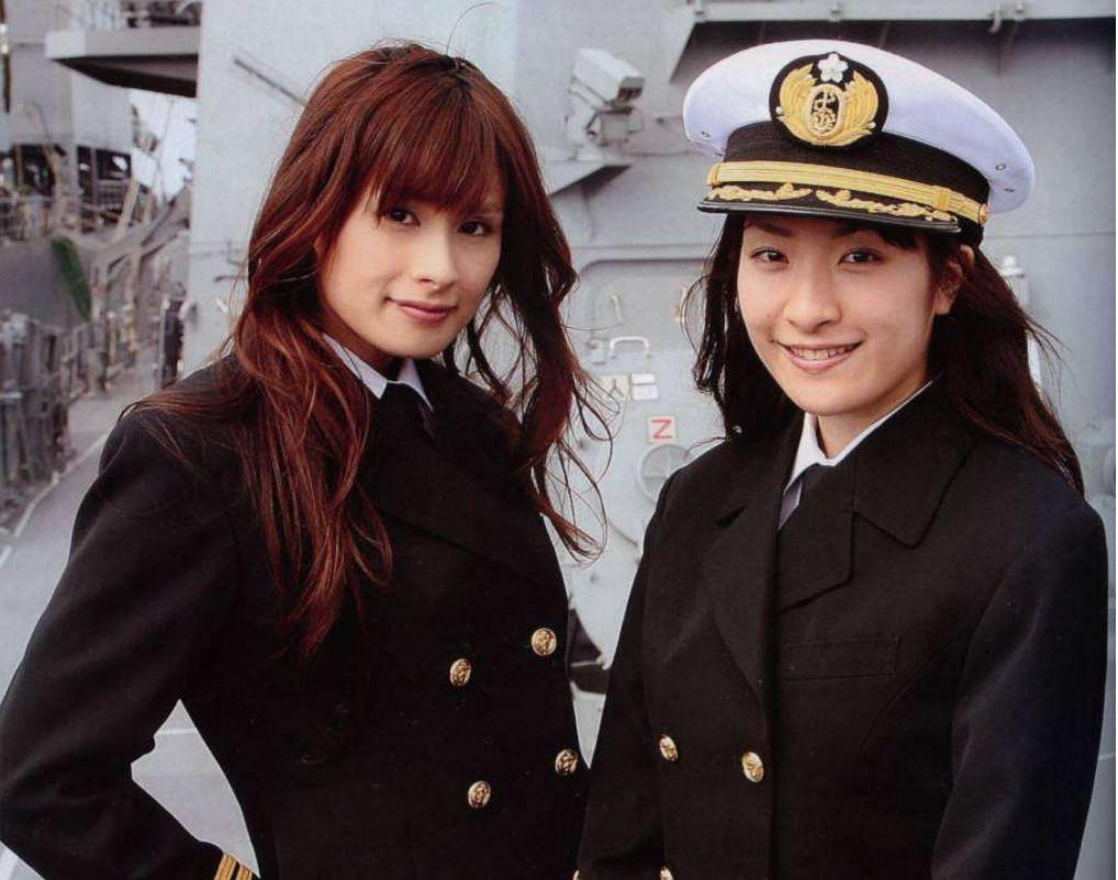 热议:对比美国女兵和日本女兵,才知道差距有多大