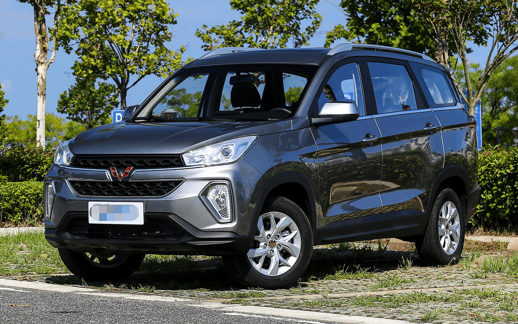 五菱宏光最新款 suv,五菱宏光最新款 2020 五菱宏光首款suv宏光s3上市了 价格非常亲民 起售仅5.68万