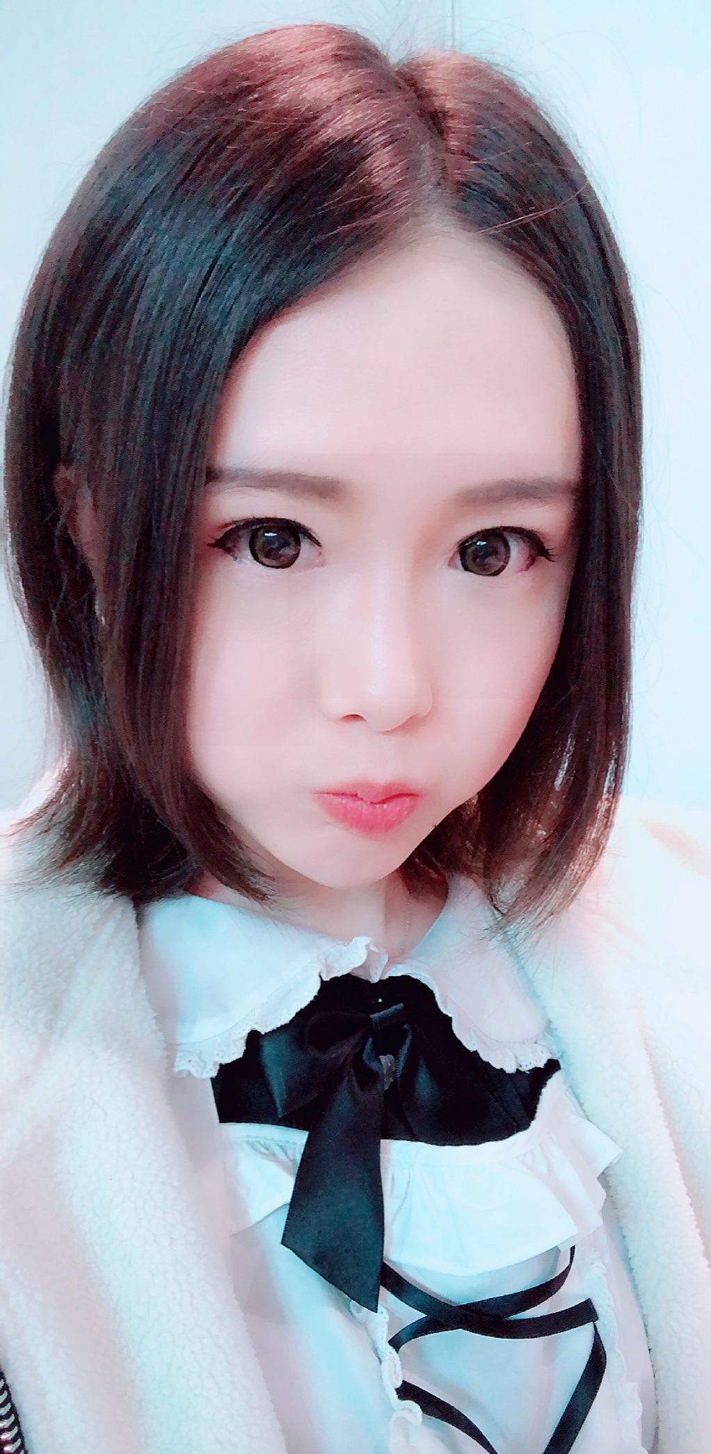 轩墨宝宝晒出女仆装全身照,网友:没有露腿,我们要看腿
