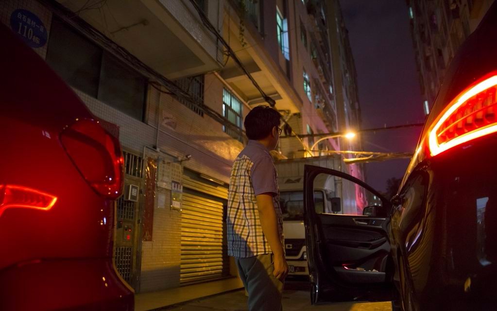 创业10年不敌买房1年,深圳小老板想卖房返乡,