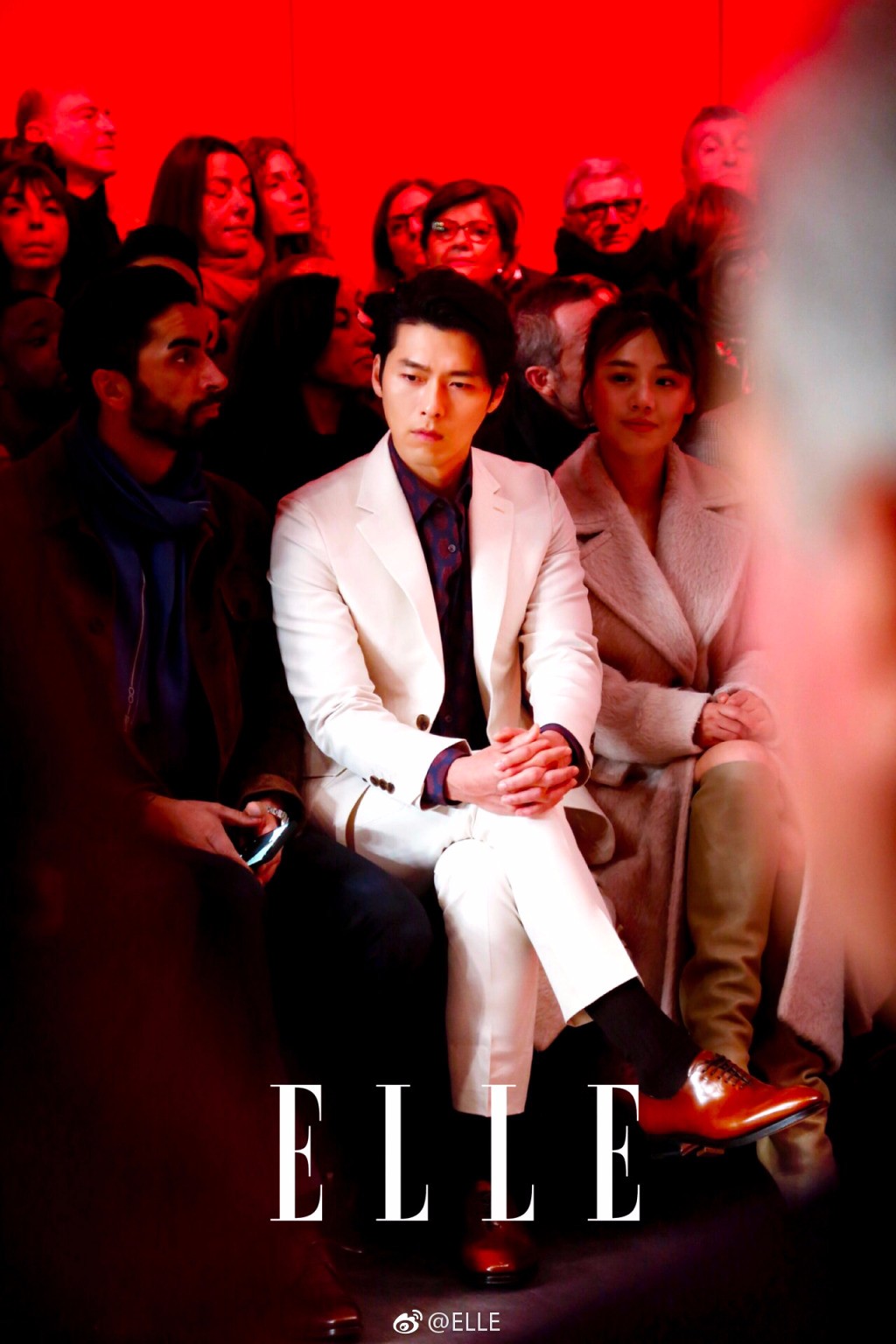 颜值同框米兰秋冬大秀现场,身穿简约白色系出