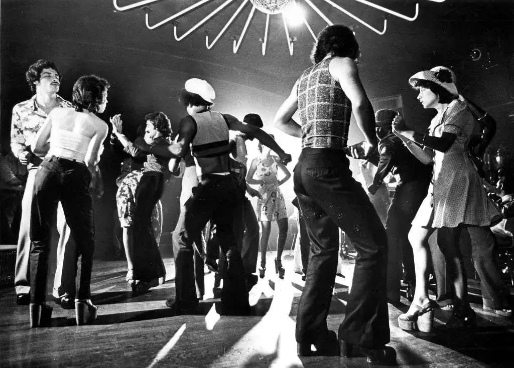 来啊, 来蹦迪啊