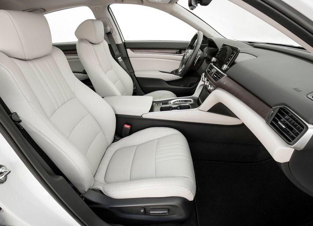 全新马6的2.5T版本不会出现国内!雅阁2.0T都取