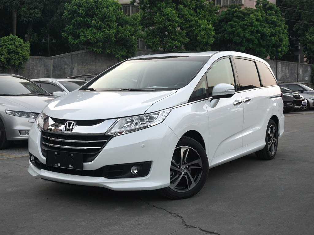 底盘单薄且飘,隔音堪比面包车,本田奥德赛卖乘