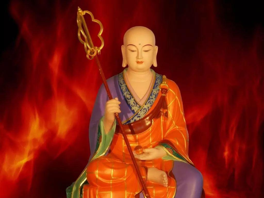 佛教中的 地藏王菩萨是女儿身 东北五大仙家折服在她裙下