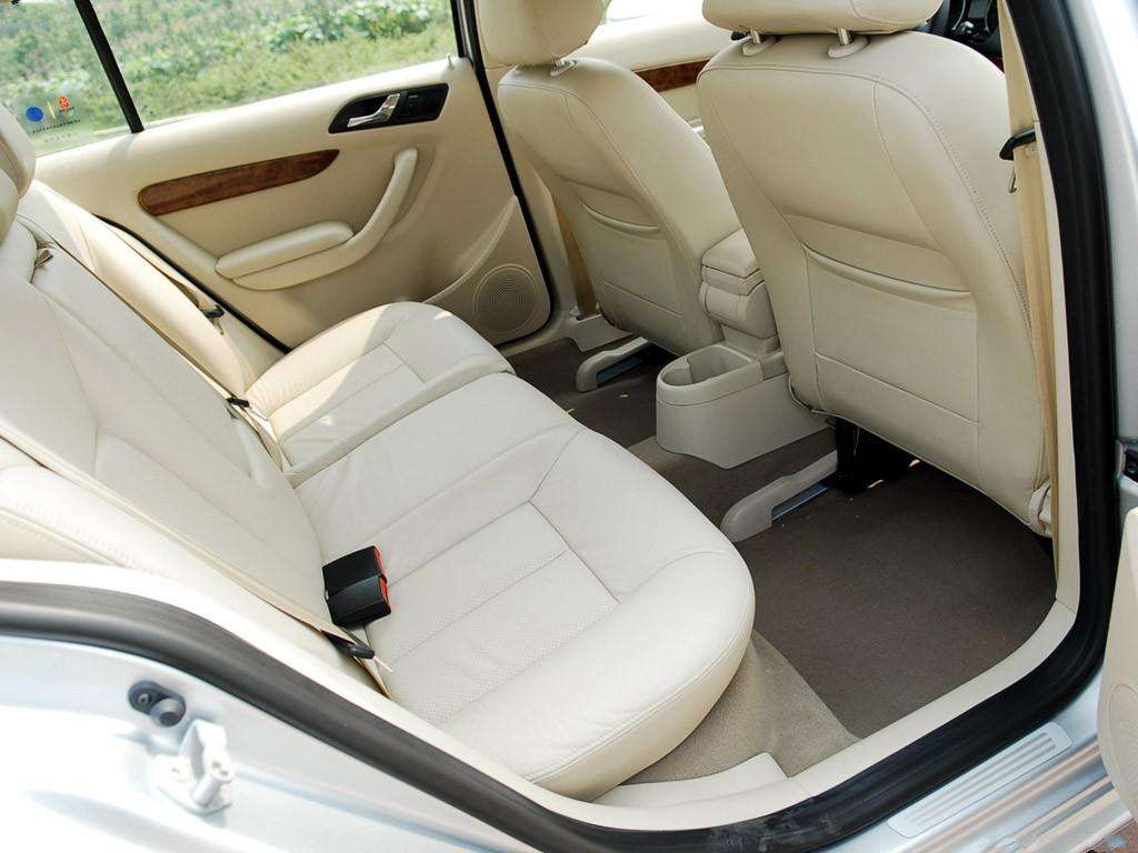 2018款宝来1.5手动舒适版和2017款朗逸1.6手