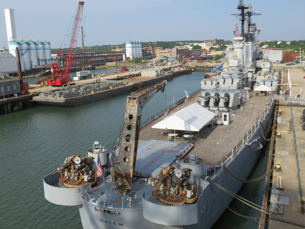 德梅因级重巡洋舰简介