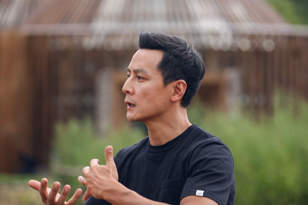 《漂亮的房子》暖心收官 吴彦祖谈十年后欲隐退