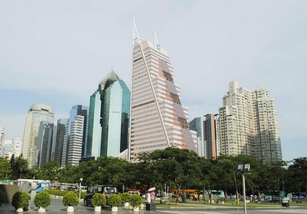 深圳gdp超香港_深圳香港40年gdp对比
