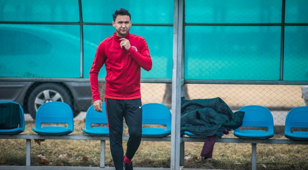 河南建业足球俱乐部集体拍摄全家福,新赛季新