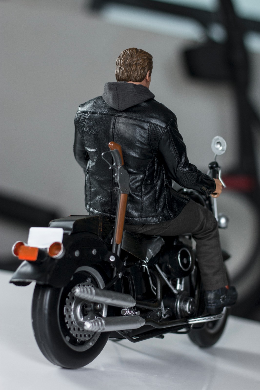 hottoys 终结者:创世纪 t800 阿诺施瓦辛格