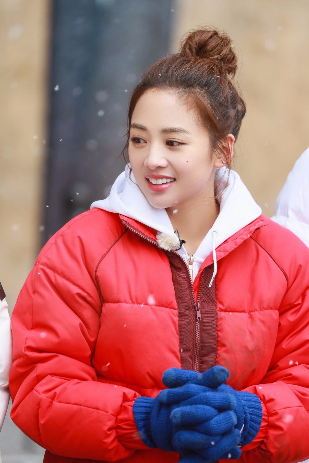 二十四小时再添新嘉宾 鬼鬼吴映洁陪你红红火火闹元宵