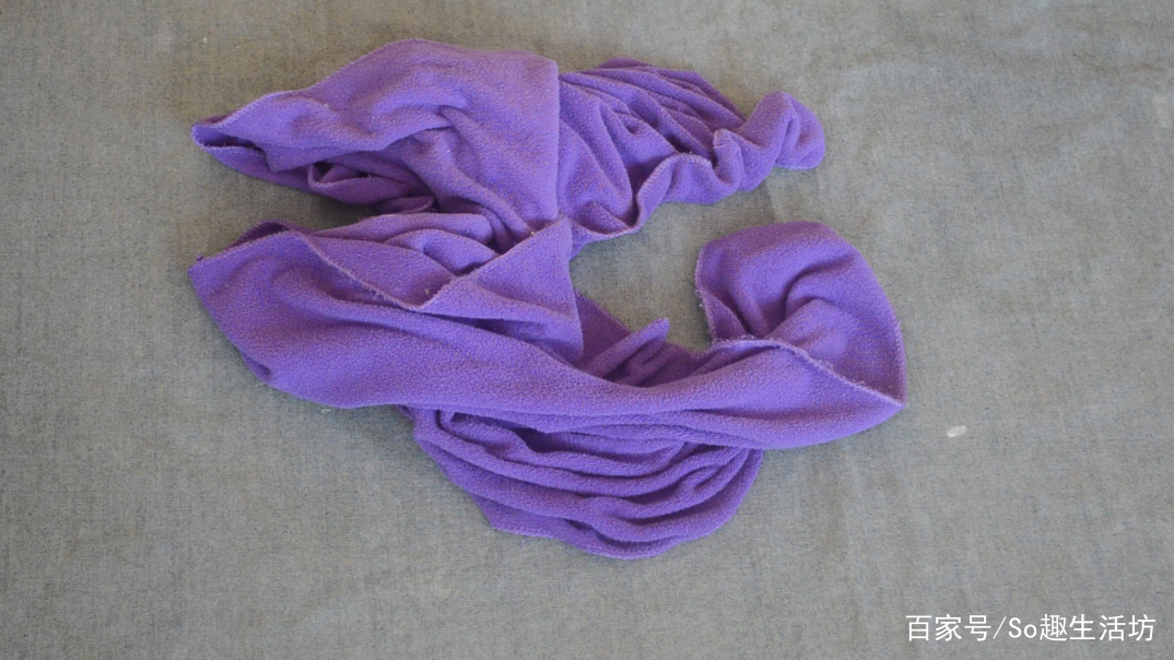 教你一招浴巾的折叠方法, 既简单又整洁,非常实用.