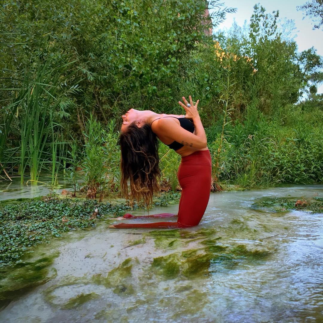 练瑜伽和易筋经哪个好?