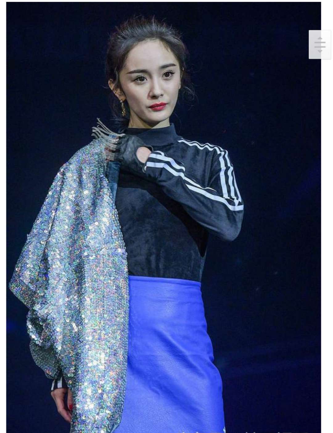 杨幂为商家代言照片流出,少女幂再也不少女