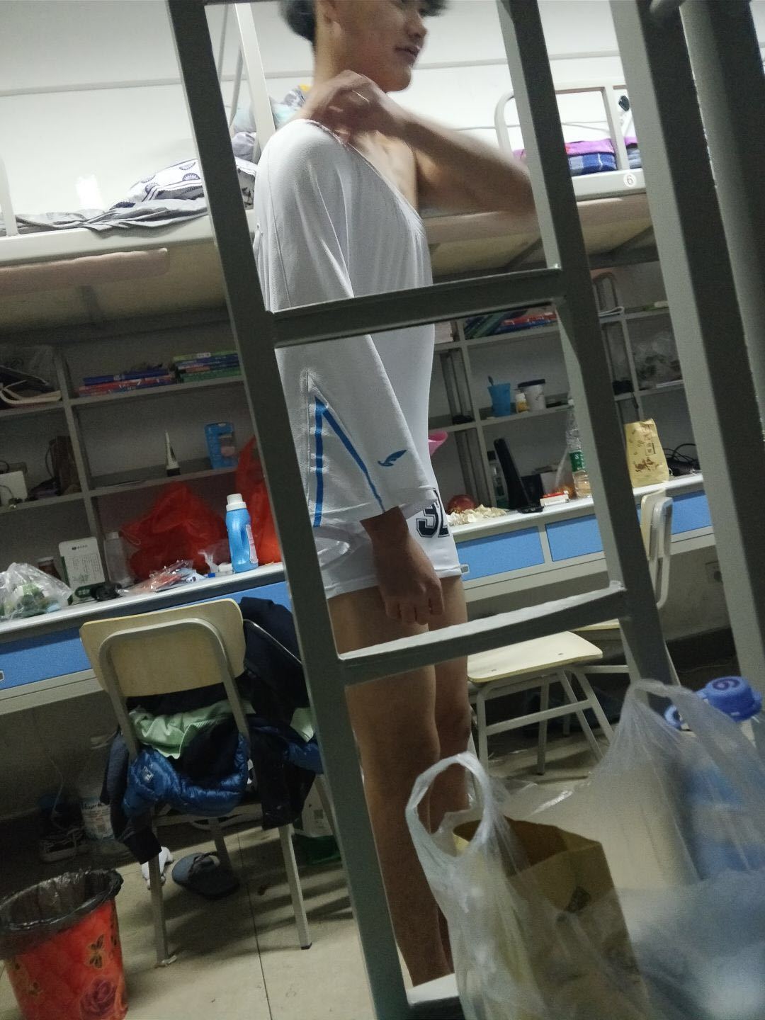 球衣的正确穿法!