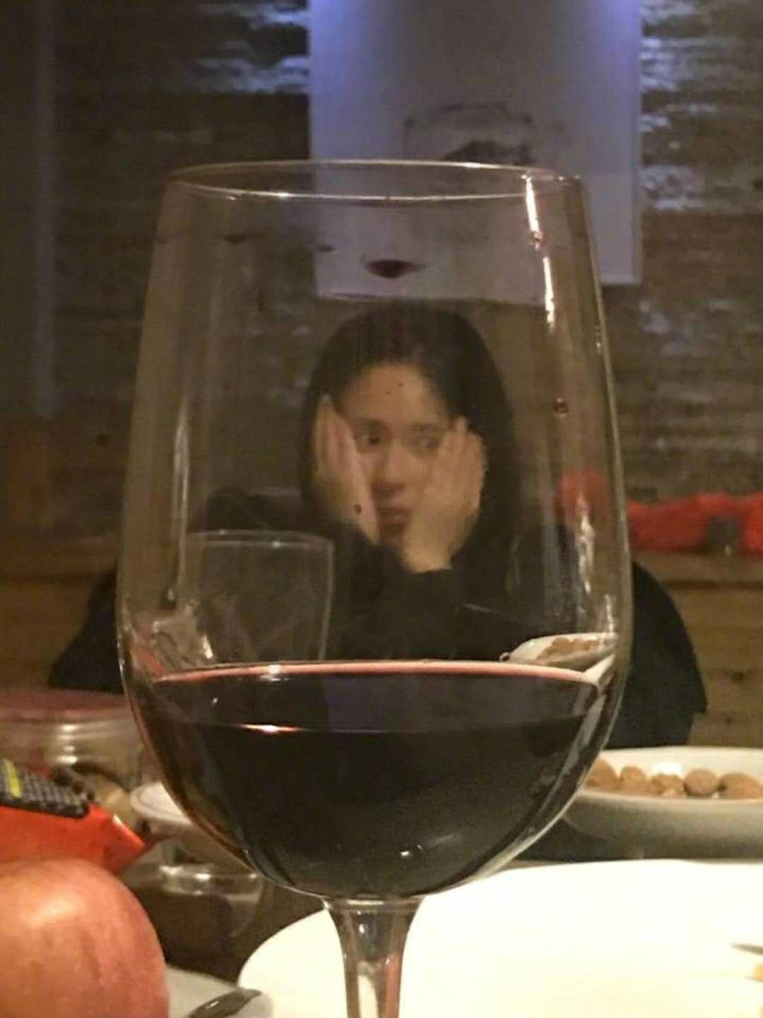 颖儿付辛博微博晒照互黑,网友:这碗狗粮我们干