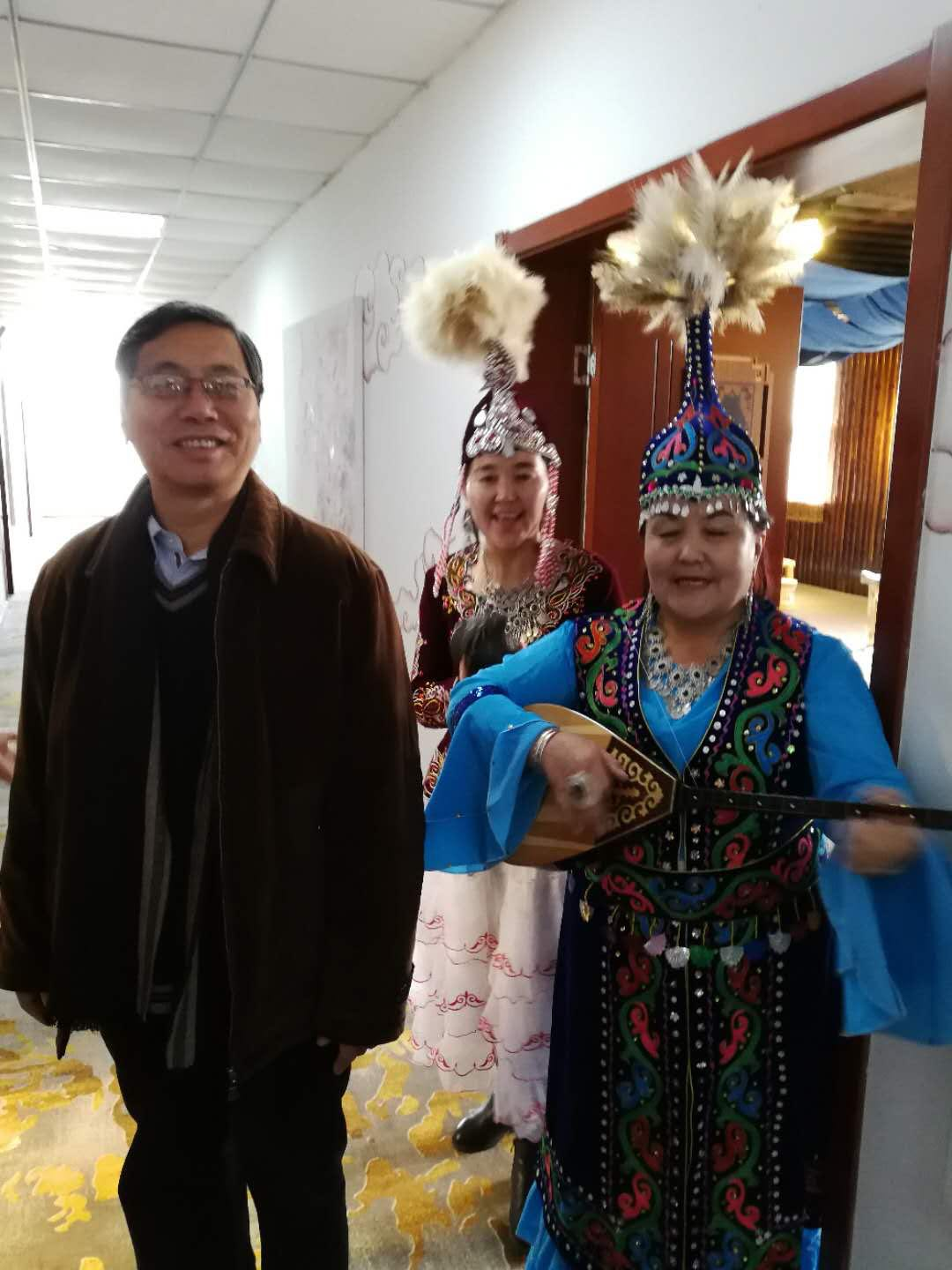 天津荣程集团建立了56个民族非遗文化保护传