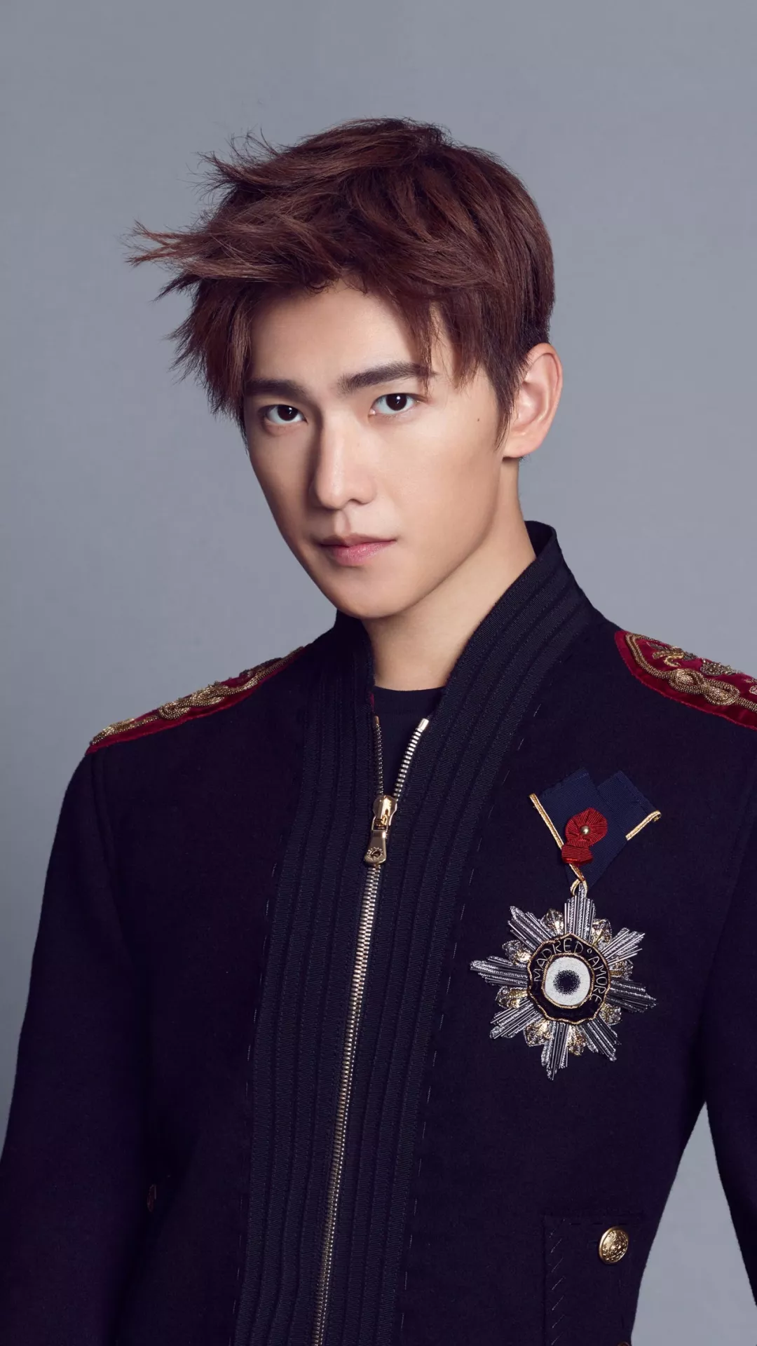 湖南卫视跨年演唱会 杨洋大秀舞技玩转科幻视