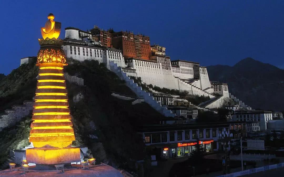 布达拉宫免费啦!即日起至4月30日,西藏所有a级景点免费参观!