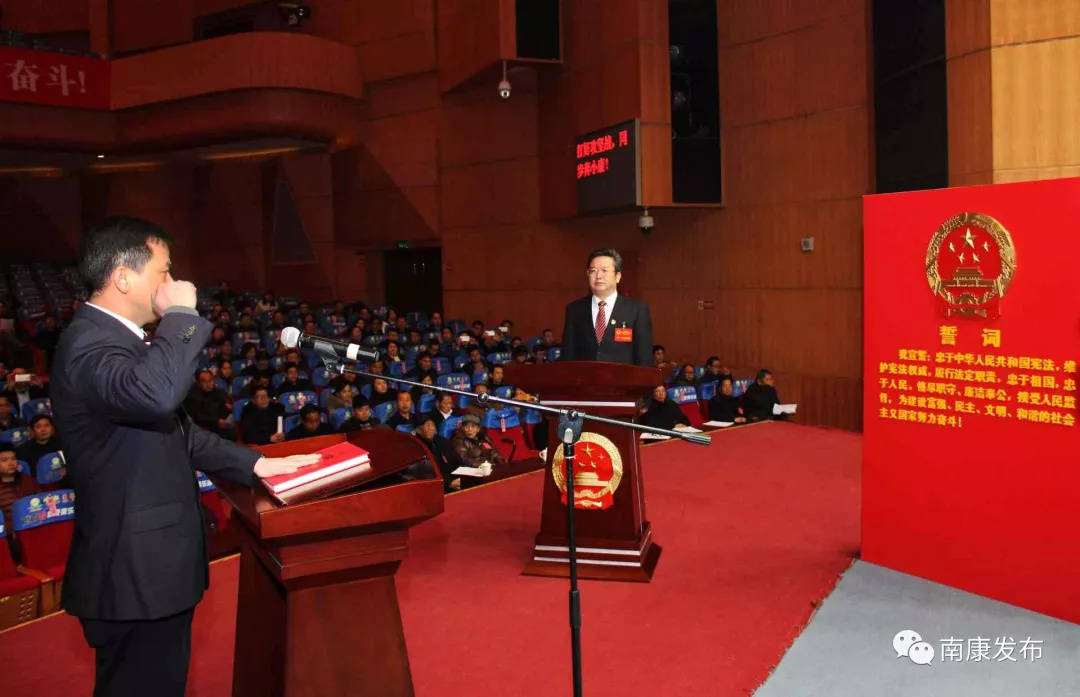 快讯!首届区监察委员会主任选举产生,赖彦辰同