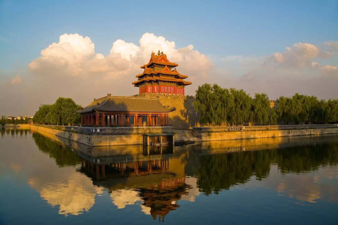 北京是一个历史悠久城市,它凝聚着中华古代文明的精华