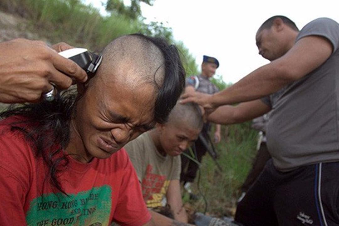 犯人为什么一进监狱就要被理光头?看完才明白国家的良苦用心