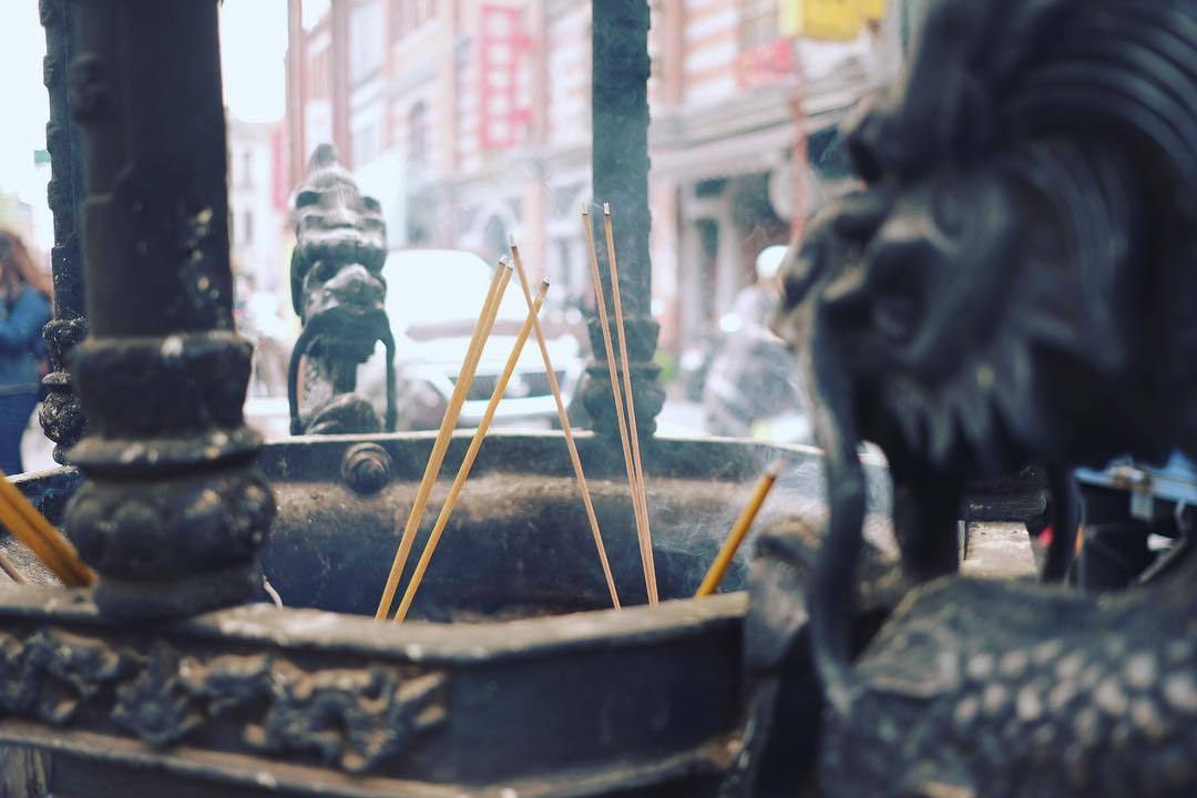 请你跟我这样拜～拜月老有秘诀！