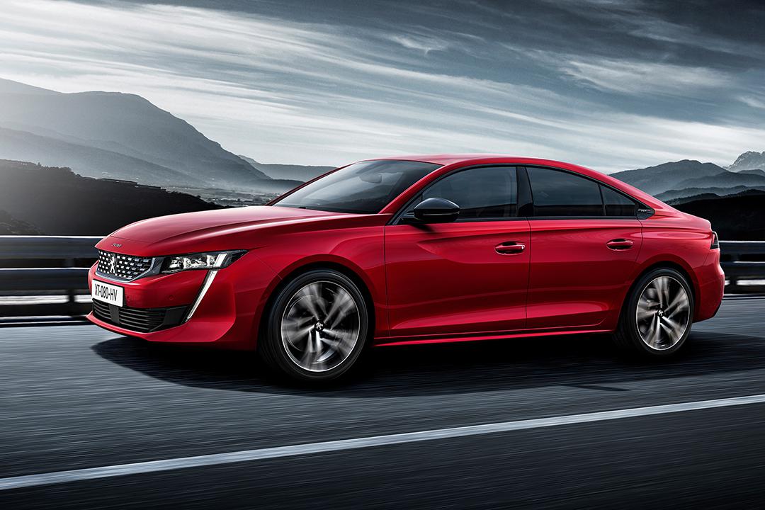 想换车的再等等，这款中型车帅出新高度！