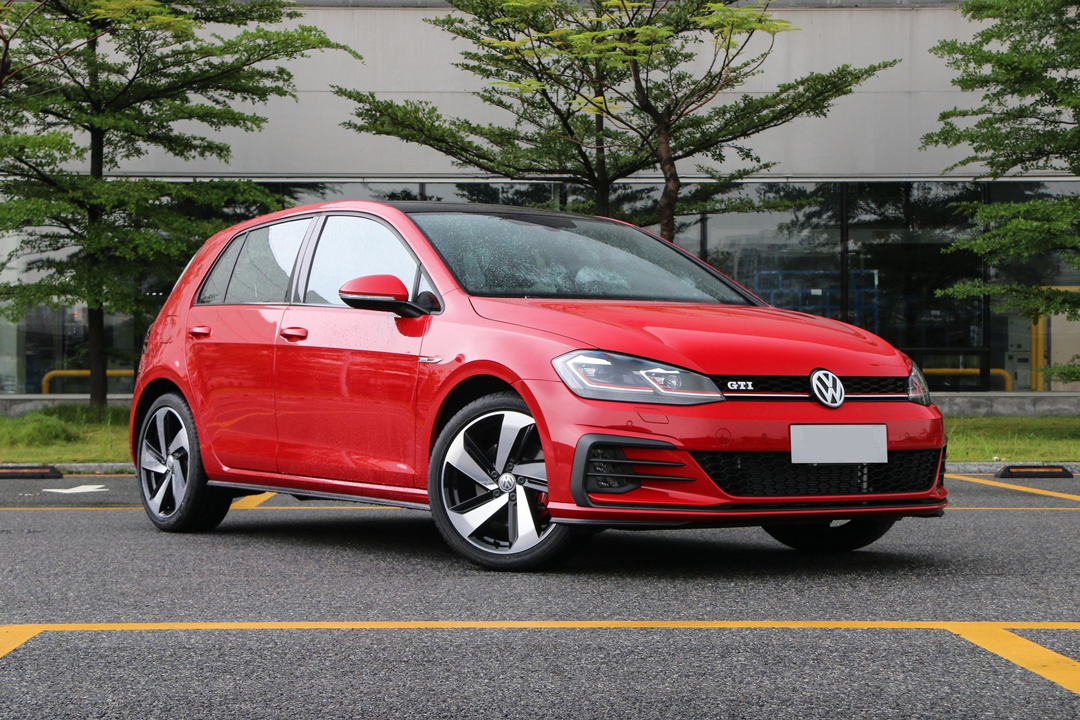 别以为它们只是10来万的买菜车 一个街口后可能连尾灯都看不到！