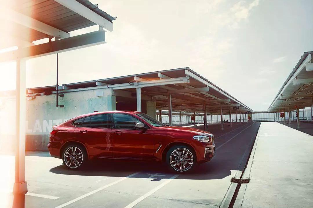 4乘以2等于8，宝马是这么算的吗？