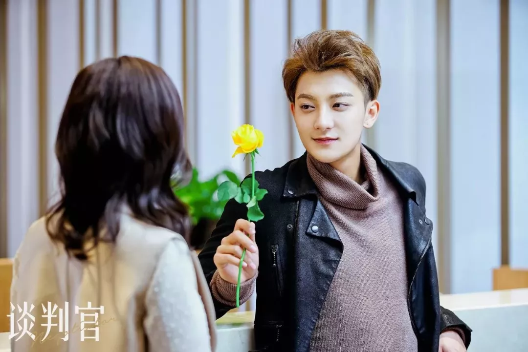 《谈判官》里的杨幂,大概是所有乙方的终极梦