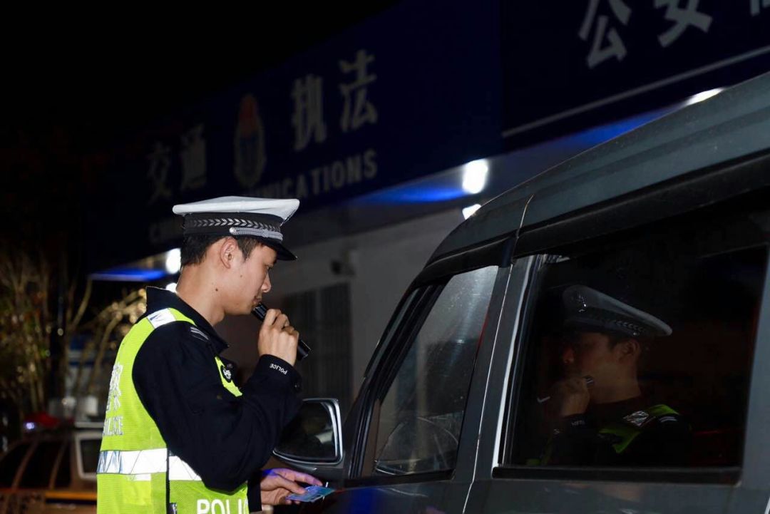 交警刚刚发布,一个晚上就抓了这么多人
