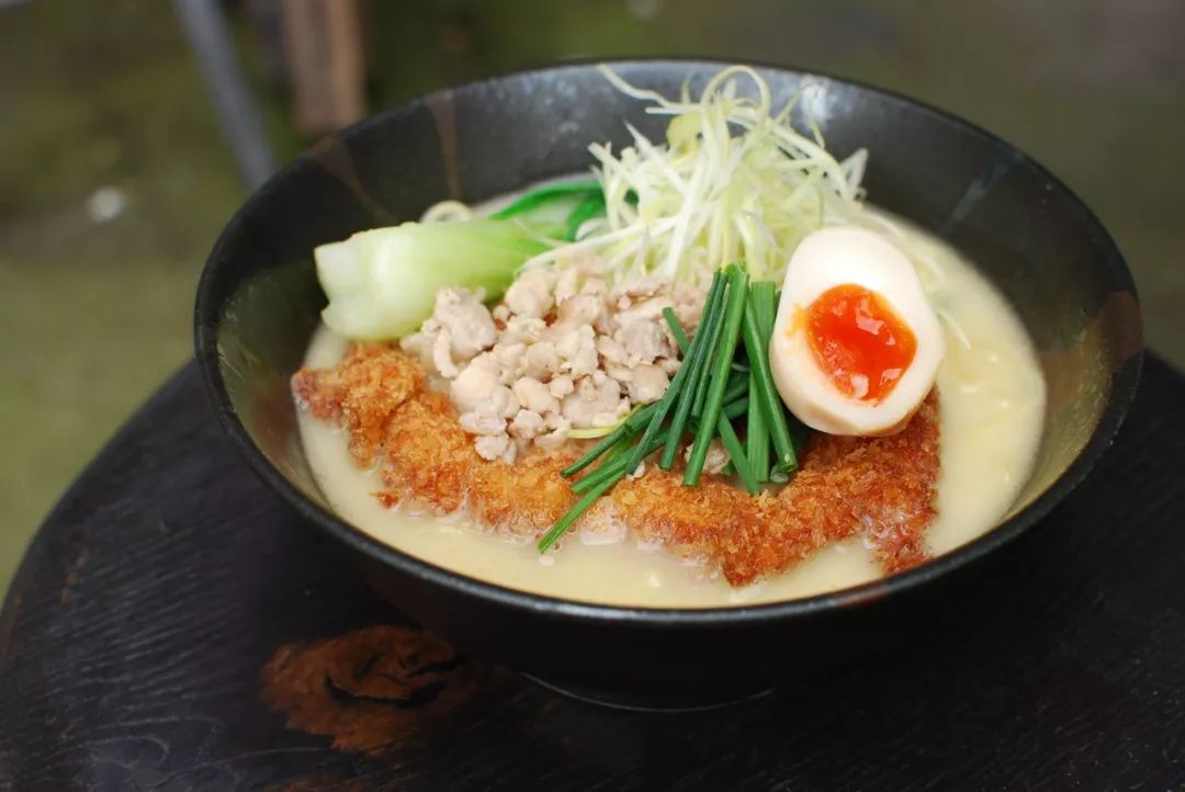 荷兰这7家人气爆棚的日式拉面馆,除了川菜,就