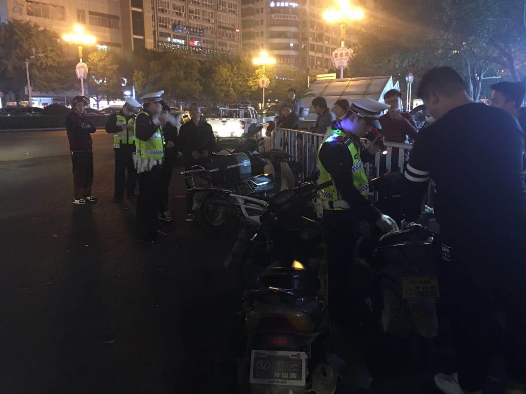 桂林又查车了!交警刚刚发布,一个晚上就抓了这么多人