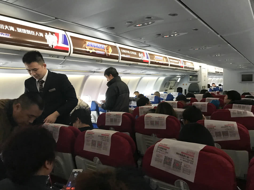 中国东方航空现"画饼充饥"飞机:机舱内外,到处是巧克力!