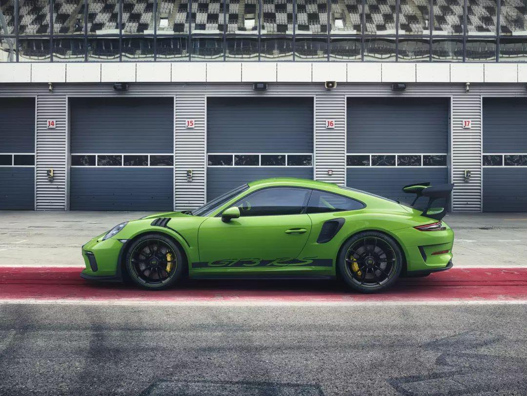 保时捷911gt3rs赛道版,保时捷911gt3rs壁纸 新款保时捷911 gt3 rs及911 gt2 rs国内正式接受预定